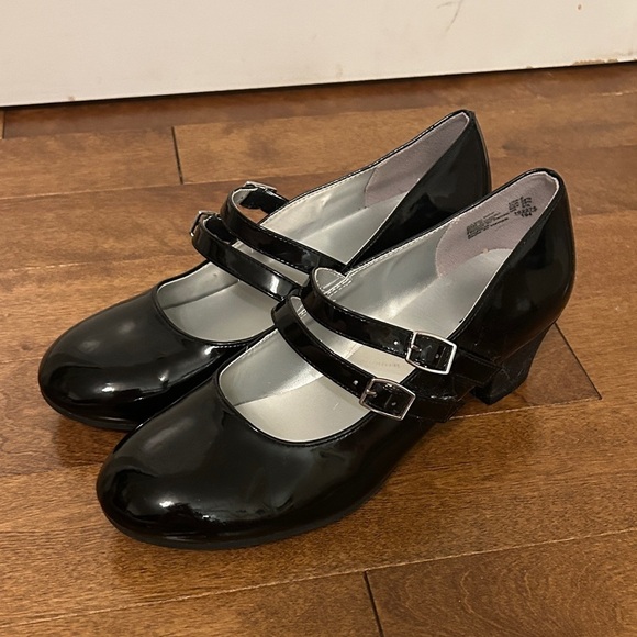 Black Patent Leather Mary Jane Shoes with double Velcro straps, size 6 - Picture 3 of 12